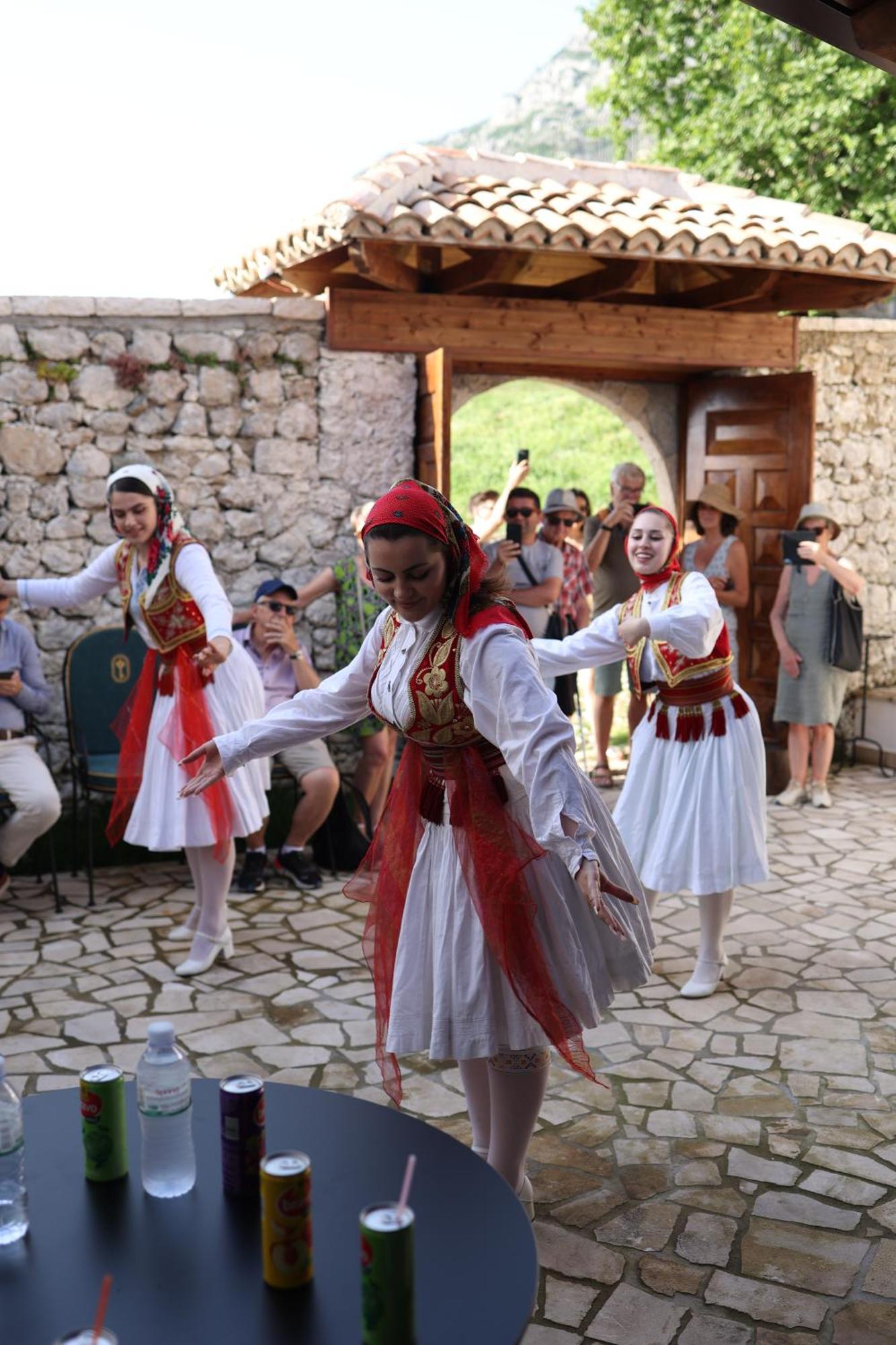 Kruja Albergo Diffuso , Inside Kruja Castle المظهر الخارجي الصورة