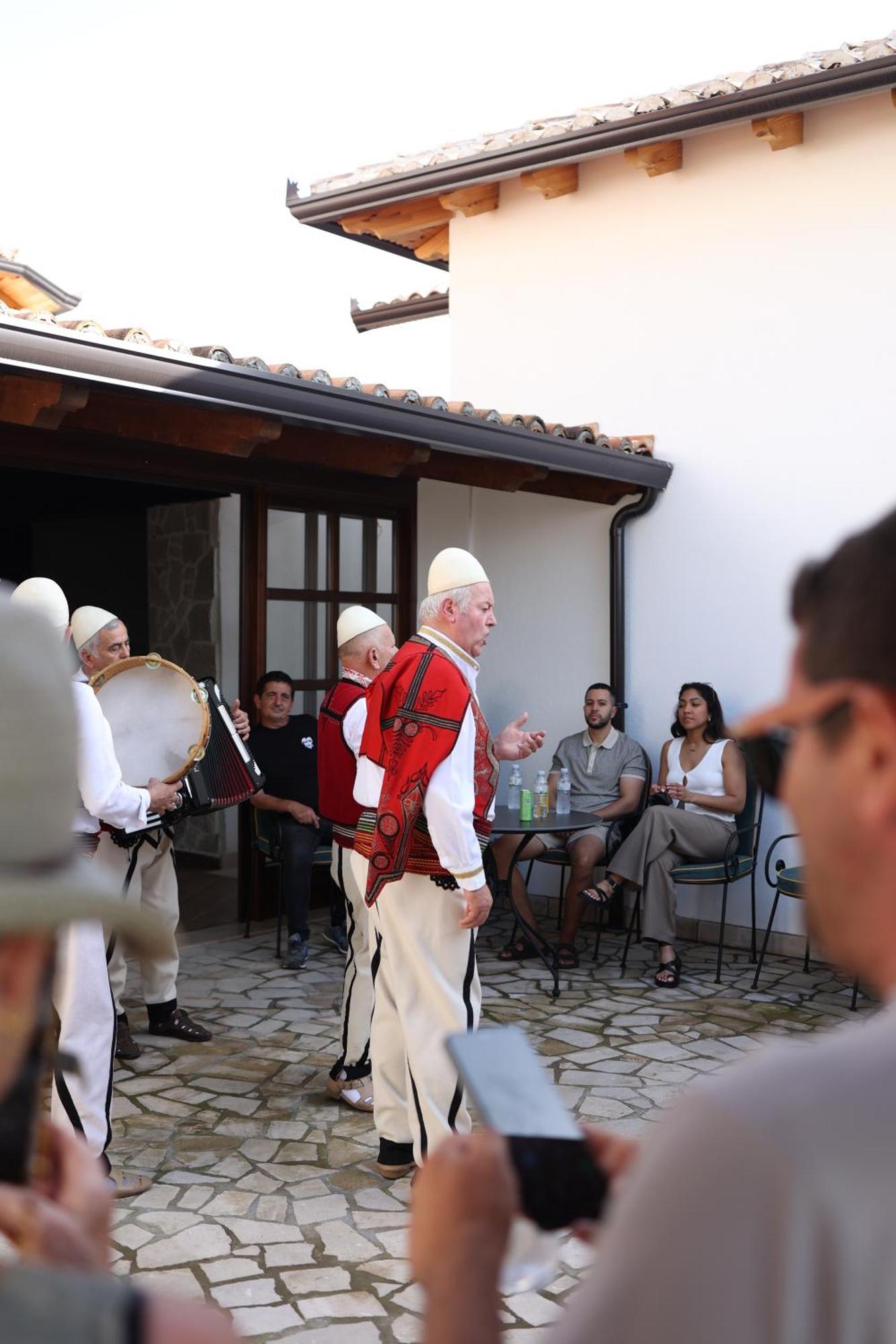 Kruja Albergo Diffuso , Inside Kruja Castle المظهر الخارجي الصورة