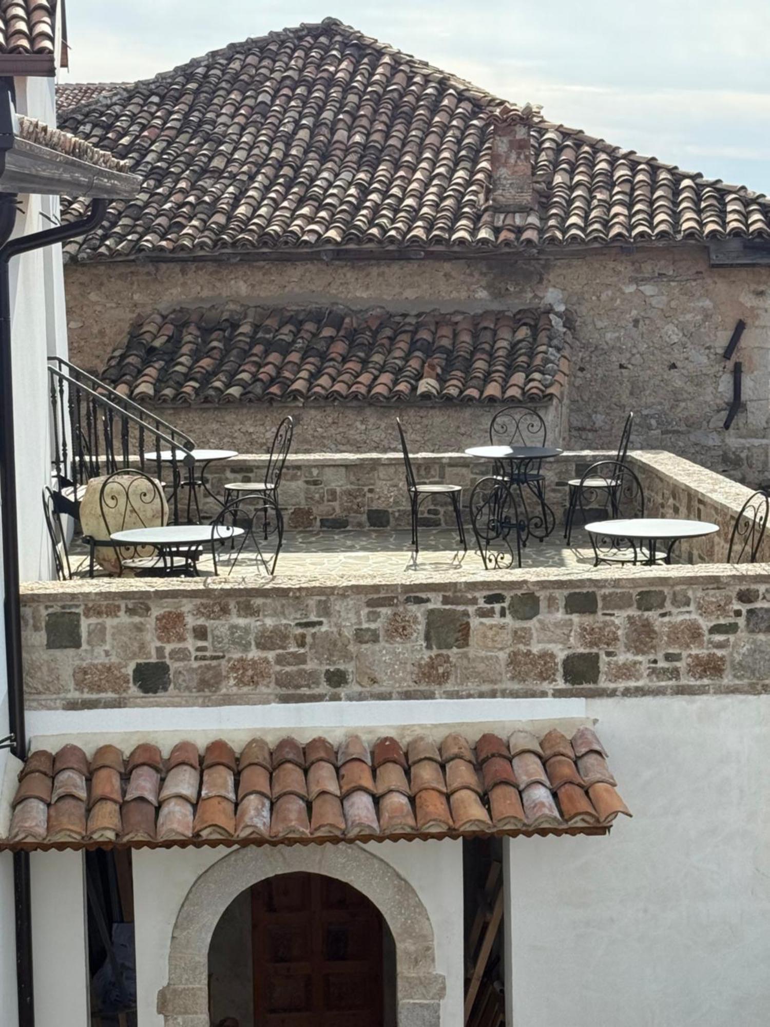Kruja Albergo Diffuso , Inside Kruja Castle المظهر الخارجي الصورة